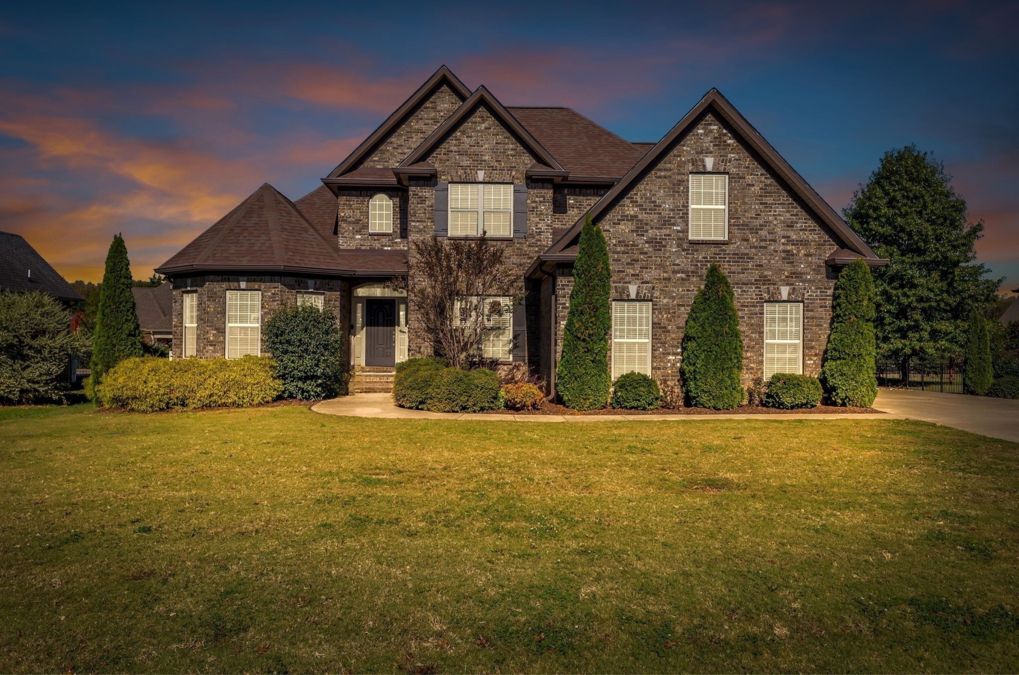 4235 Thoroughbred Ln