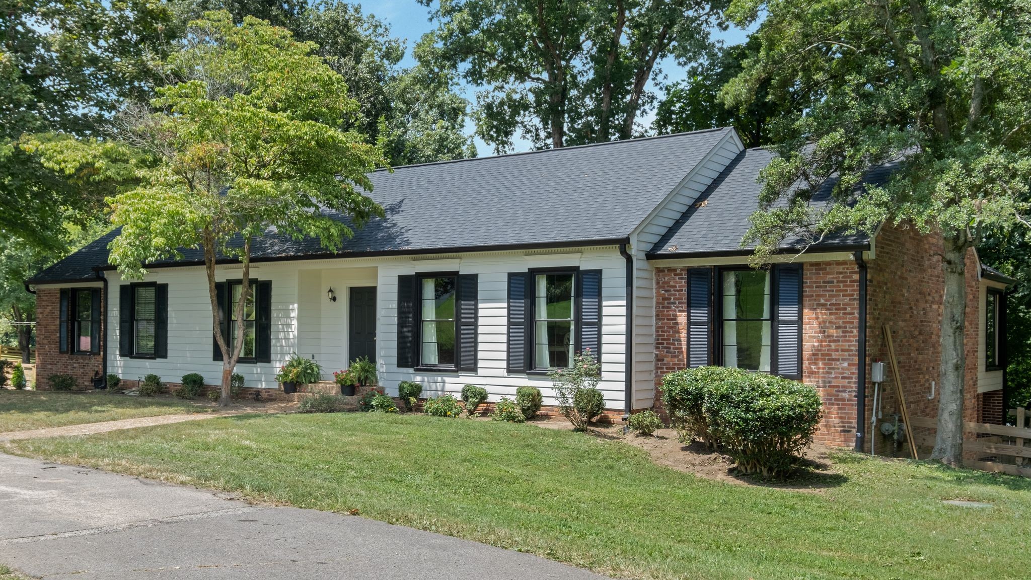 6355 Panorama Dr