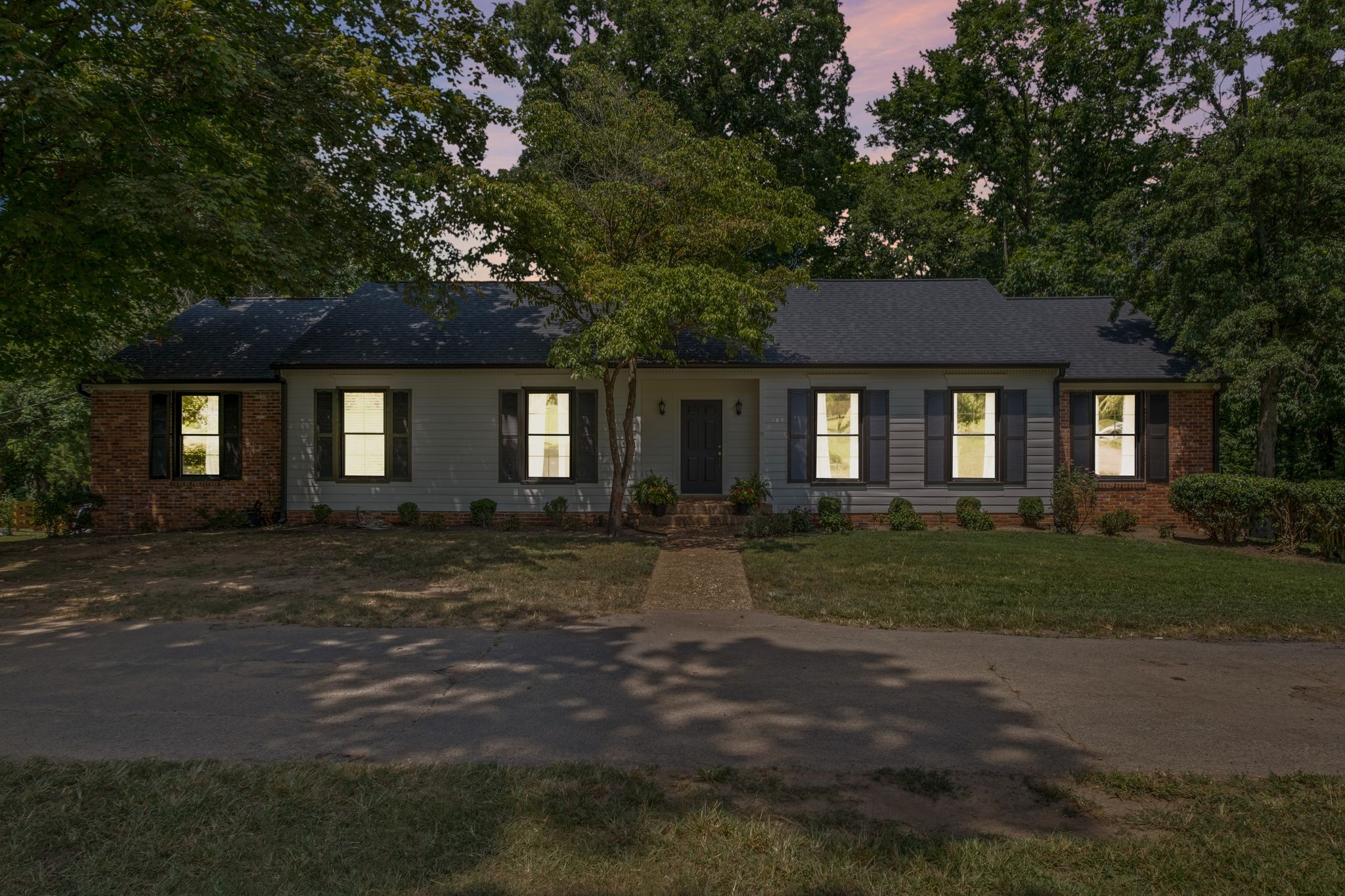 6355 Panorama Dr