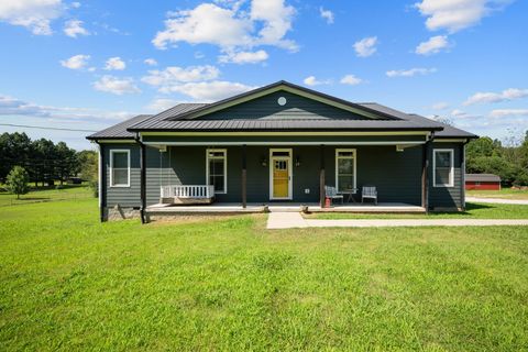 229 Pleasant View Road White Bluff TN 37187
