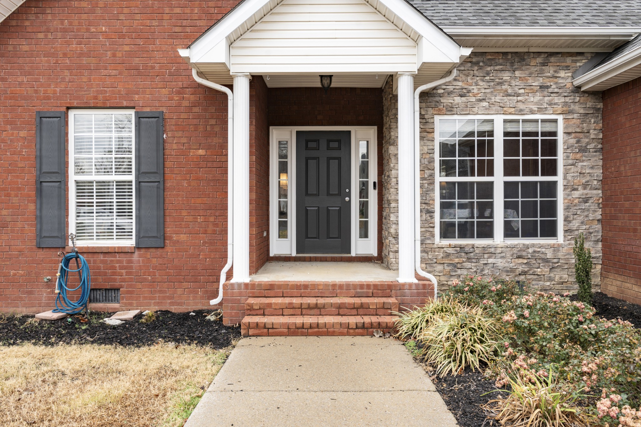 2611 Mission Ridge Dr