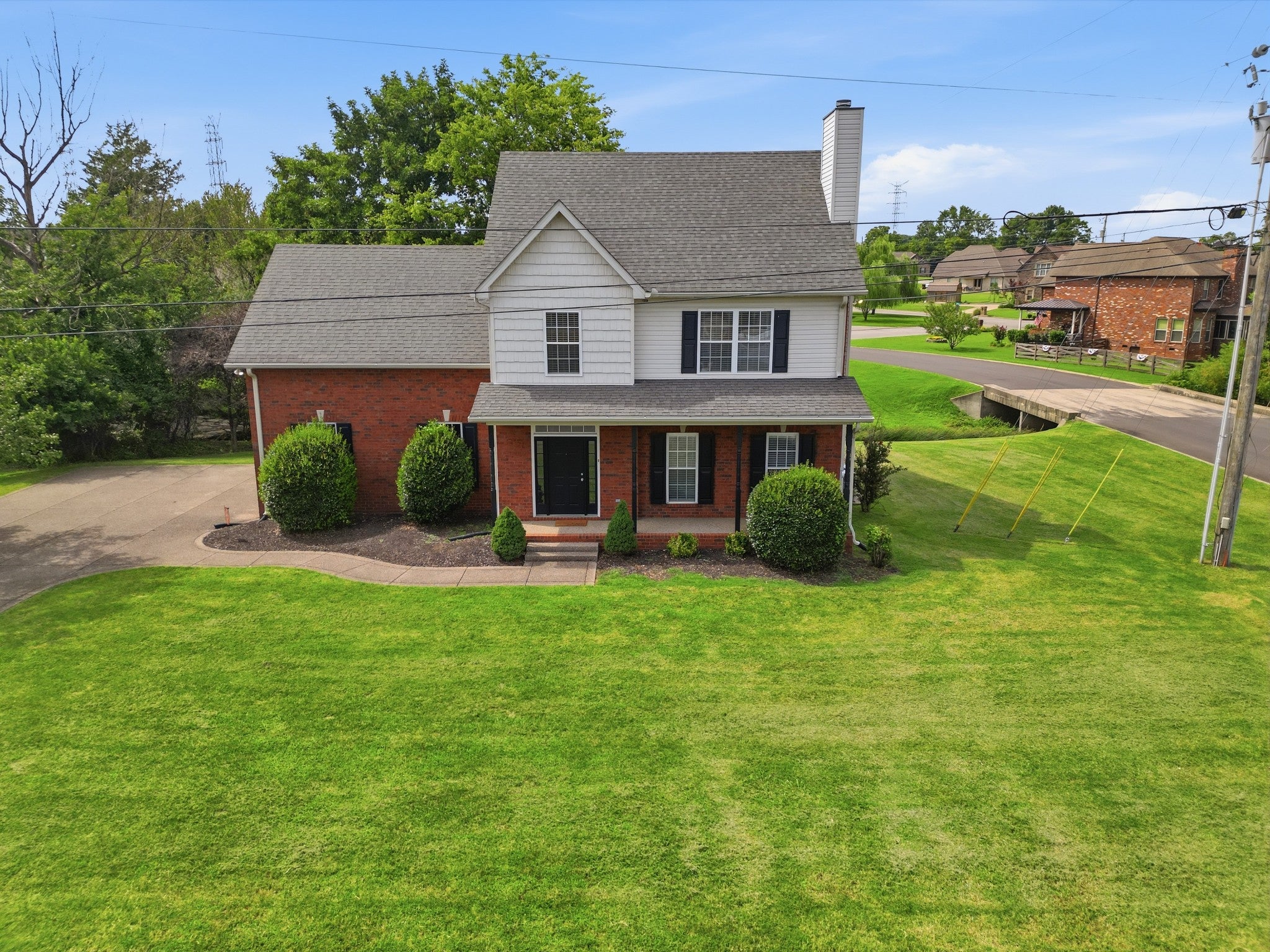 302 Twelve Oaks Ln