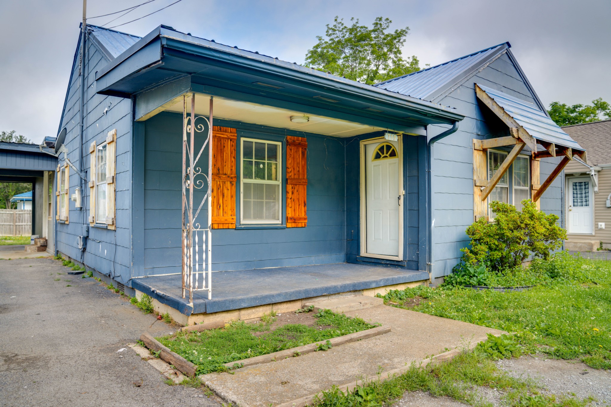 719 King Ave