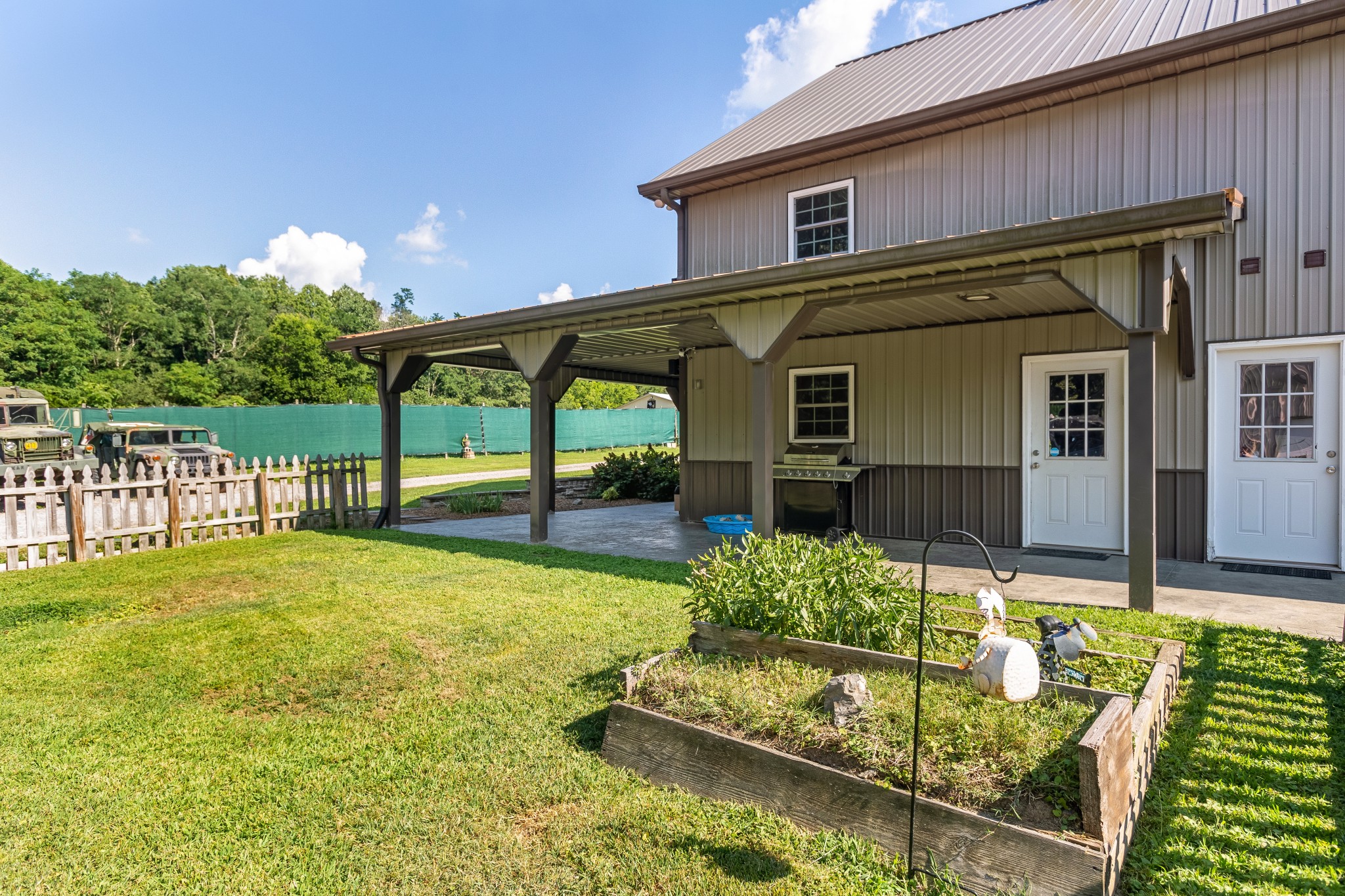 6090 Dividing Ridge Rd