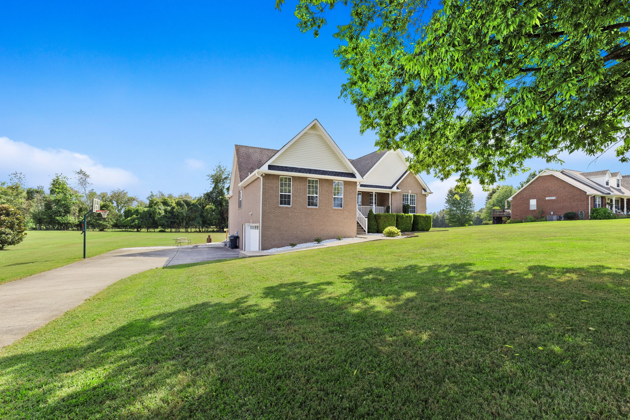 1014 Somerville Dr