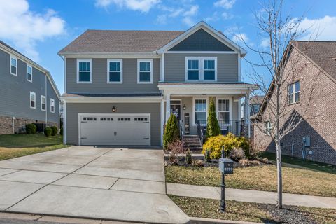 3299 Vinemont Dr Thompsons Station TN 37179