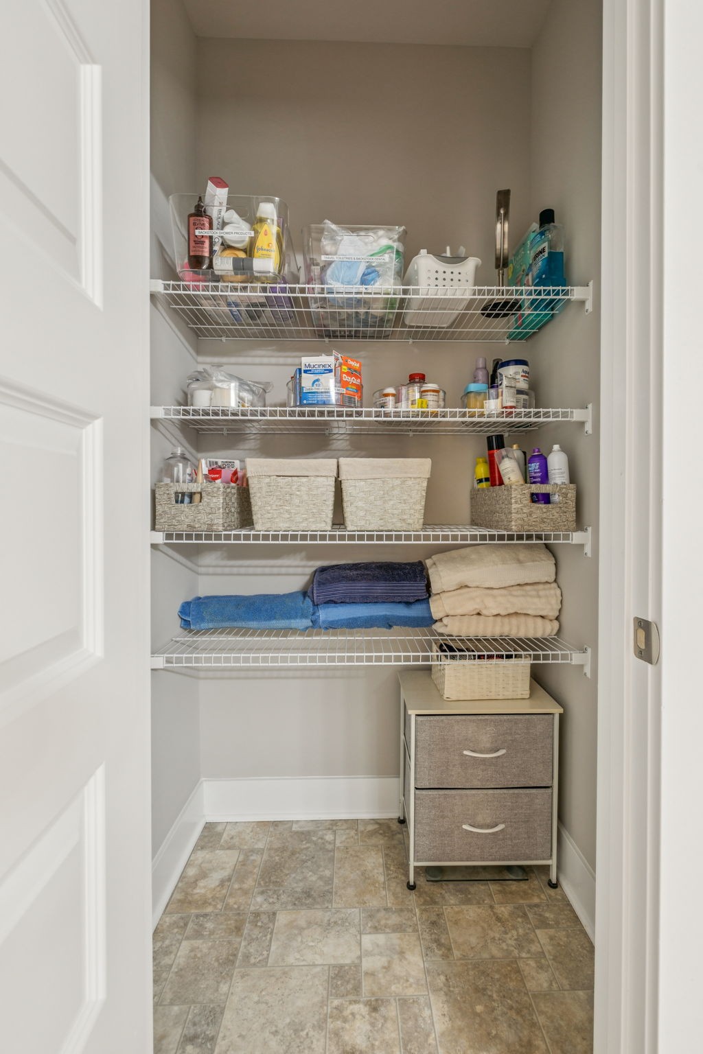 Murfreesboro, Tennessee 37127, United States, 4 Bedrooms Bedrooms, ,4 BathroomsBathrooms,Residential,Active,181544