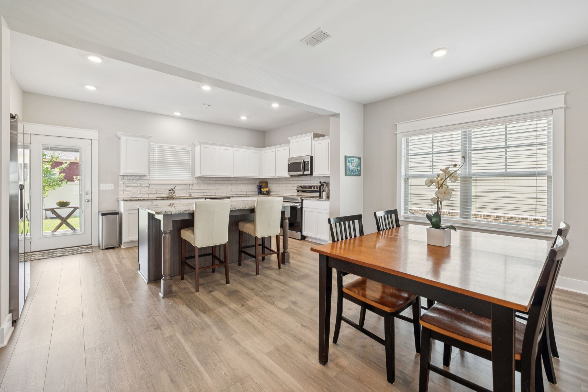 Murfreesboro, Tennessee 37127, United States, 4 Bedrooms Bedrooms, ,4 BathroomsBathrooms,Residential,Active,181544