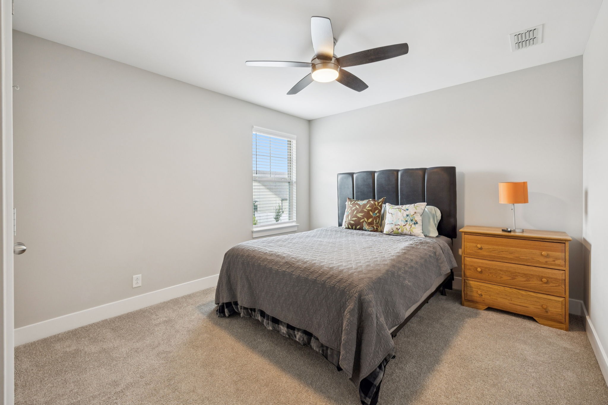 Murfreesboro, Tennessee 37127, United States, 4 Bedrooms Bedrooms, ,4 BathroomsBathrooms,Residential,Active,181544