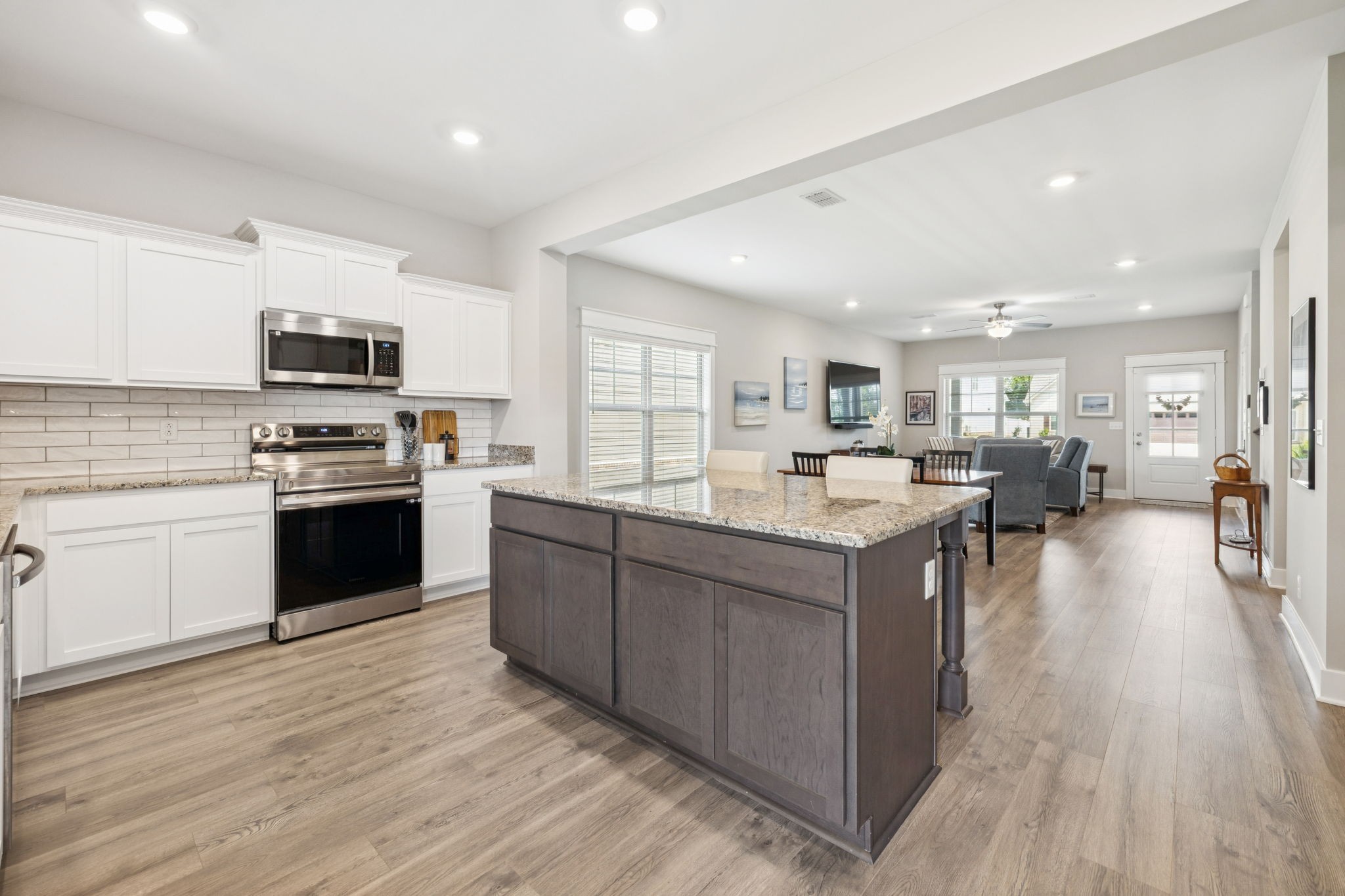 Murfreesboro, Tennessee 37127, United States, 4 Bedrooms Bedrooms, ,4 BathroomsBathrooms,Residential,Active,181544