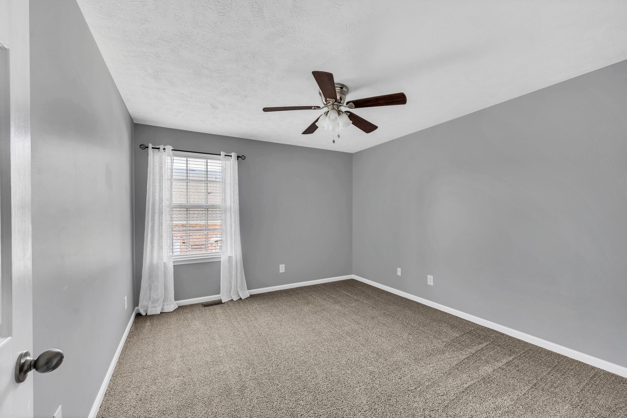 Nashville, Tennessee 37210, United States, 3 Bedrooms Bedrooms, ,3 BathroomsBathrooms,Residential,Active,30471