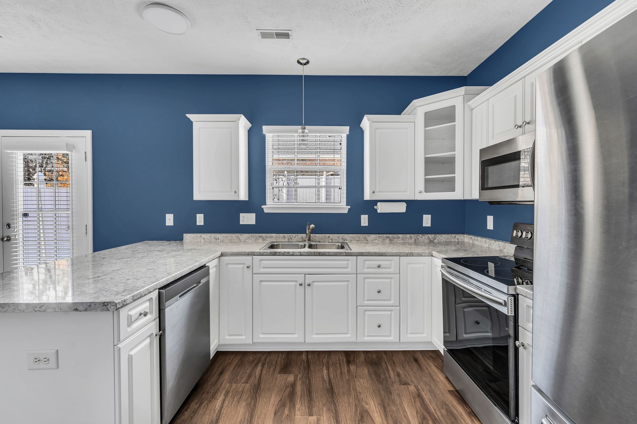 Nashville, Tennessee 37210, United States, 3 Bedrooms Bedrooms, ,3 BathroomsBathrooms,Residential,Active,30471