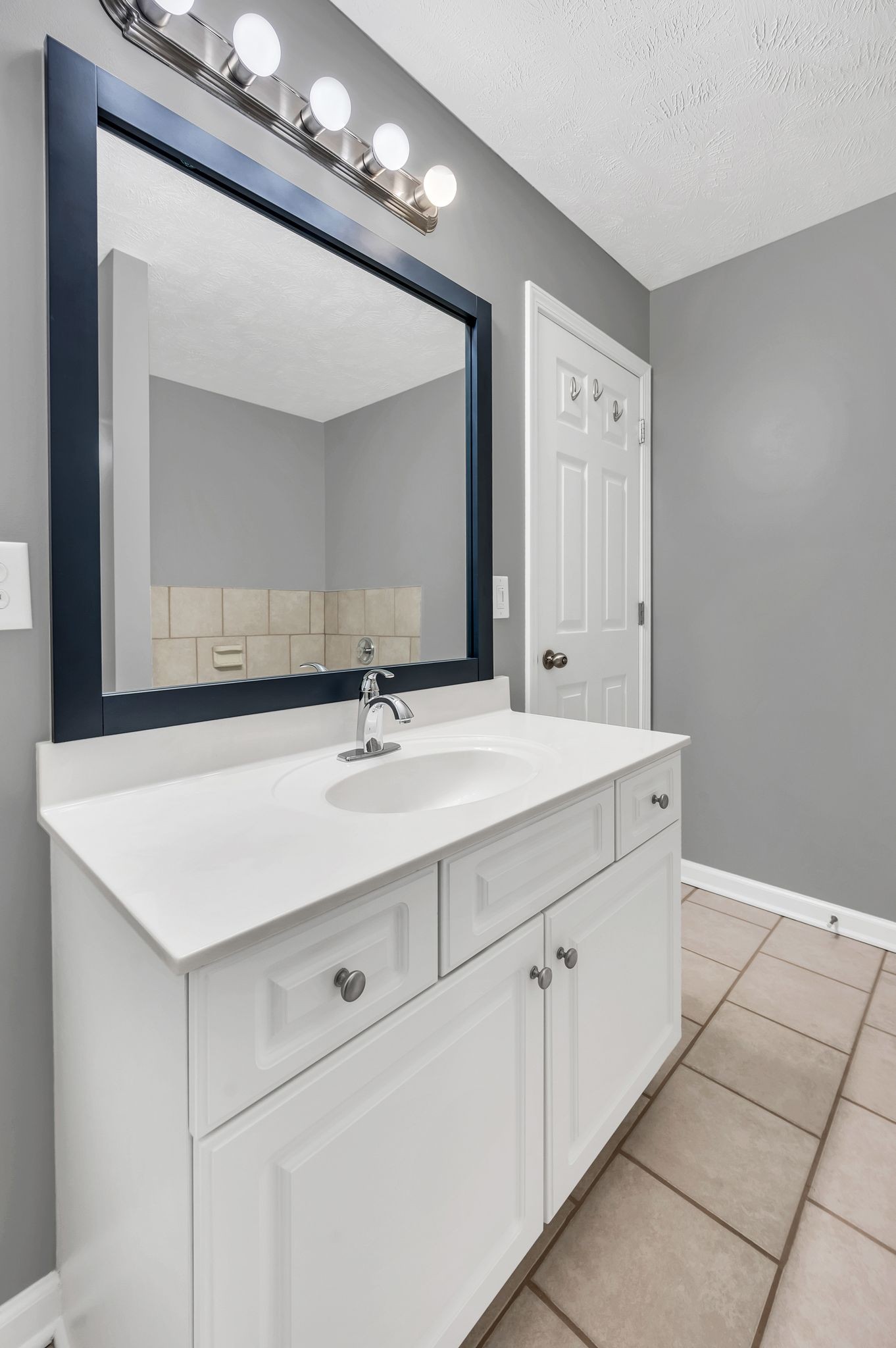 Nashville, Tennessee 37210, United States, 3 Bedrooms Bedrooms, ,3 BathroomsBathrooms,Residential,Active,30471