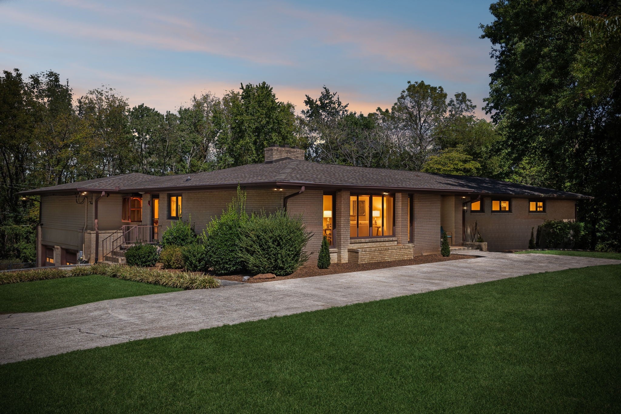 504 N Pawnee Dr