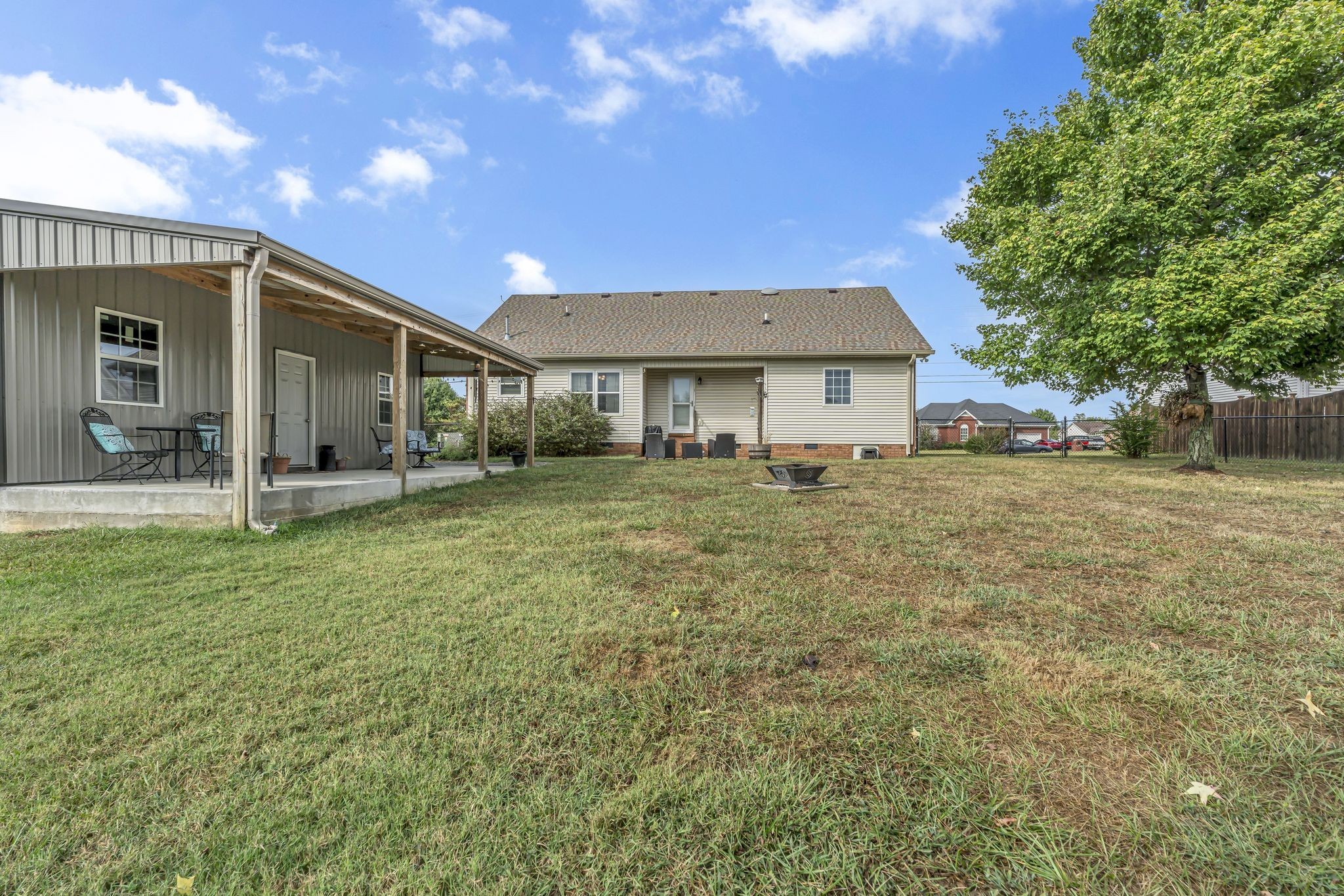 1301 Andrea Ln