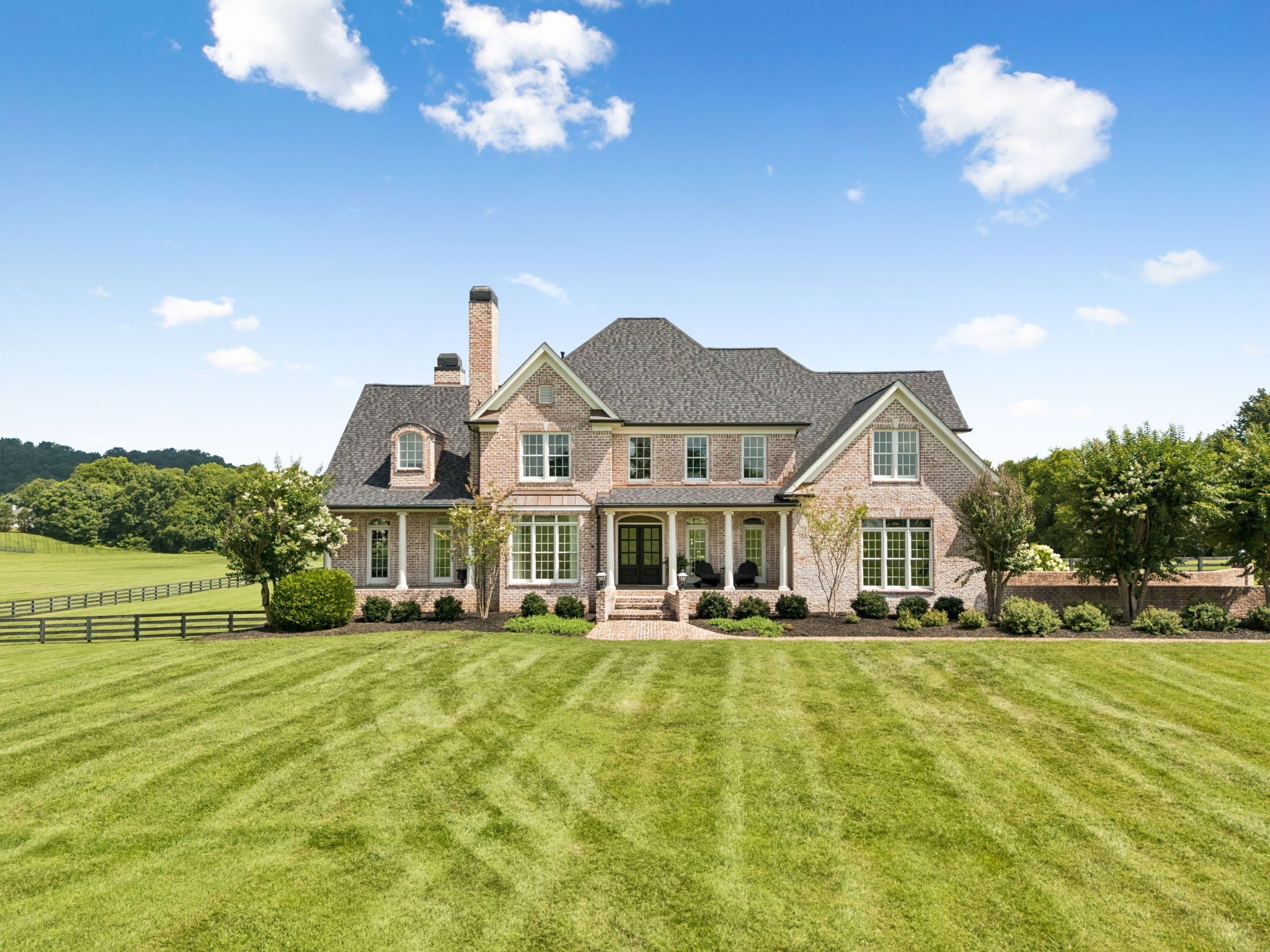 3216 Baker Ln - home for sale