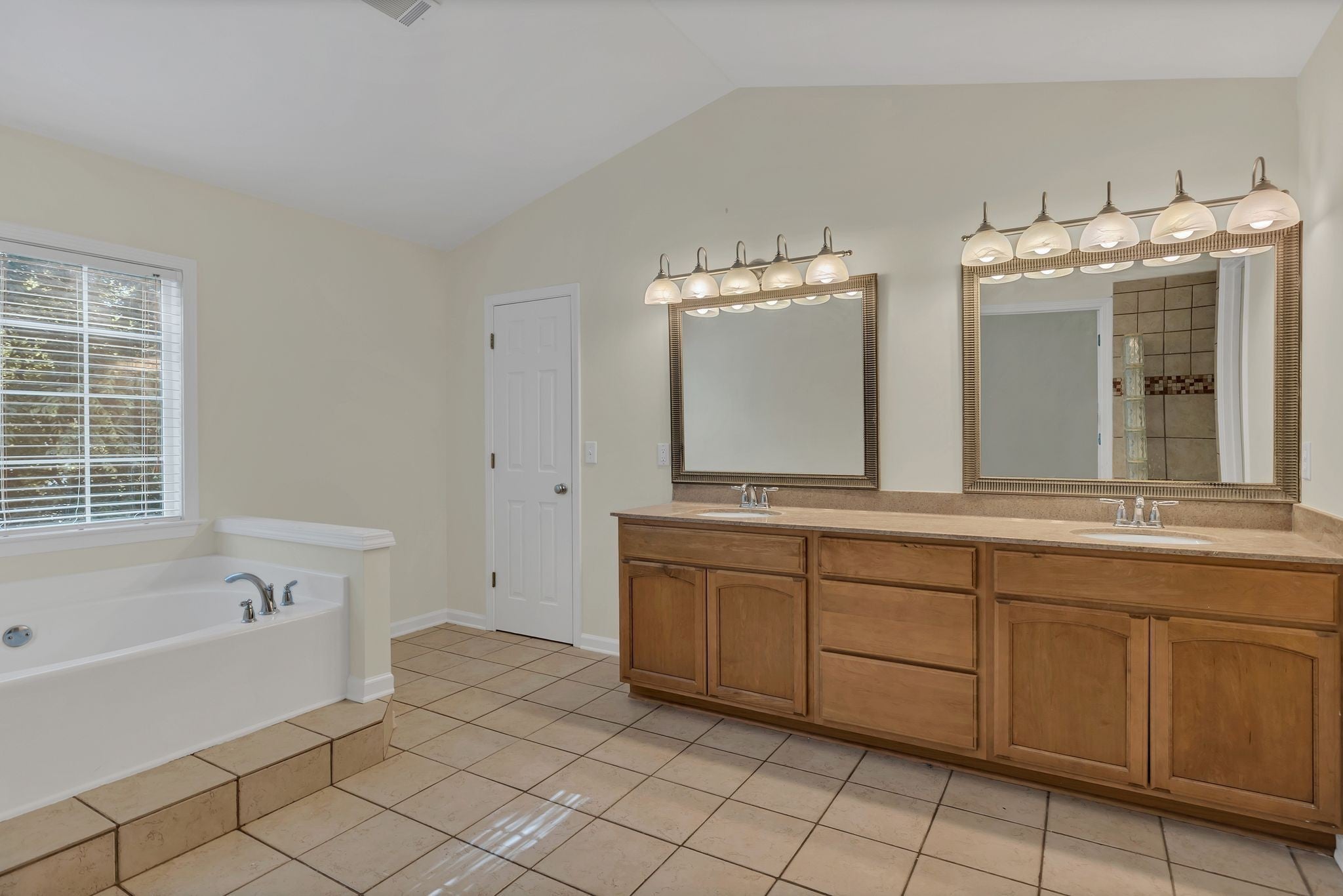 146 Stanwick Dr, Franklin TN 37067 3-bed home, photo 15 of 23