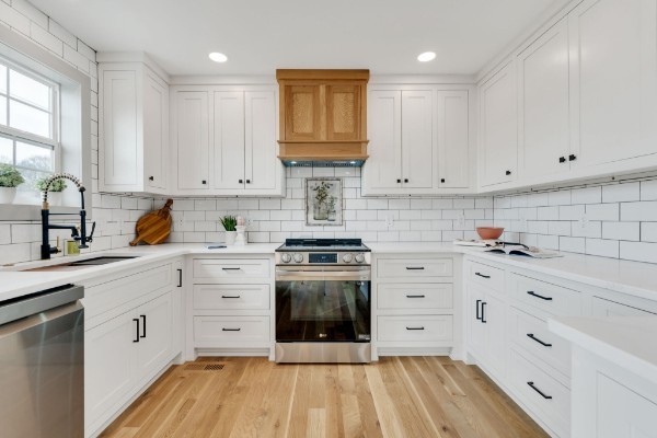 156 Collins River Dr