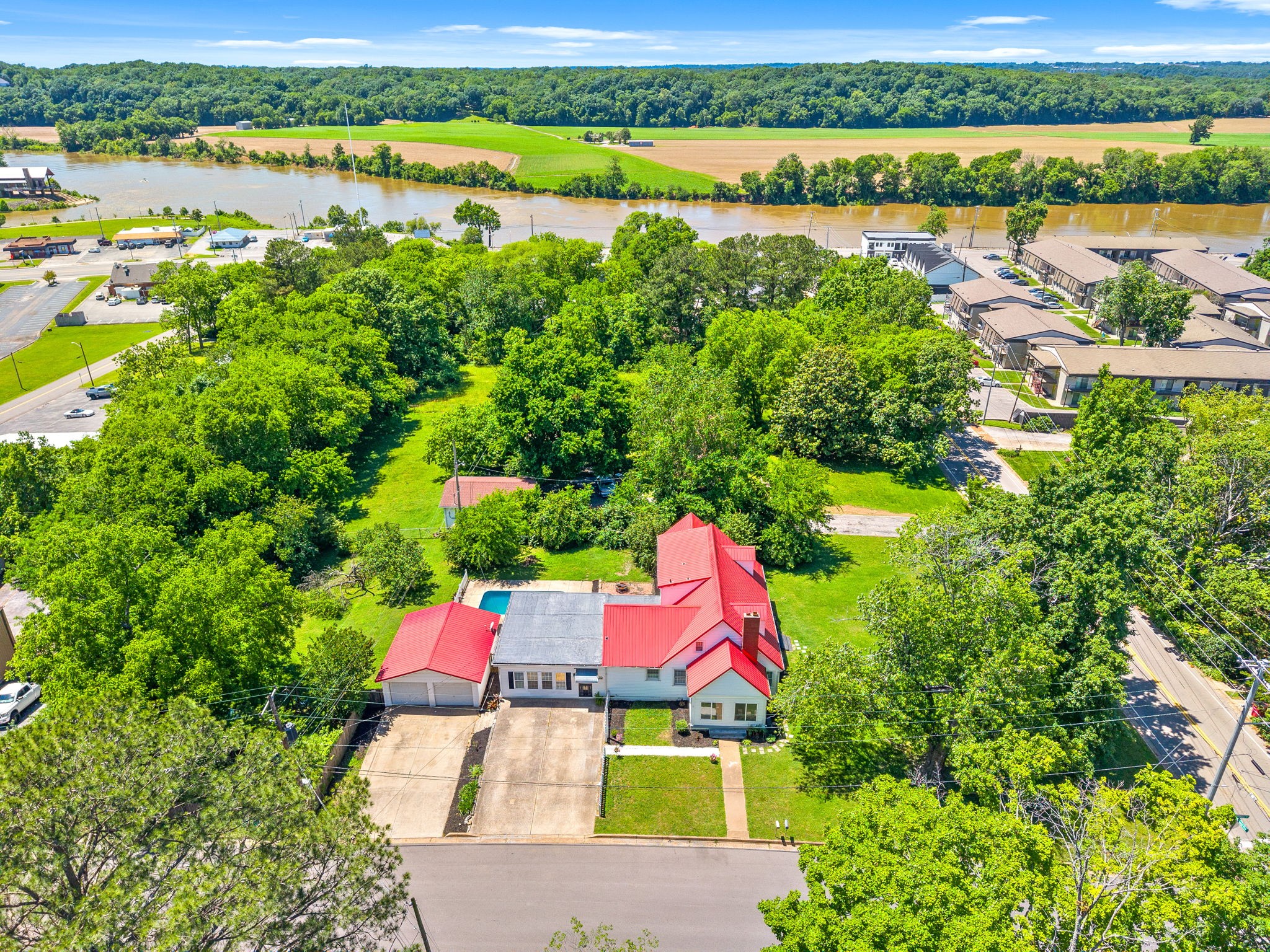 128 Hickory Grove Blvd