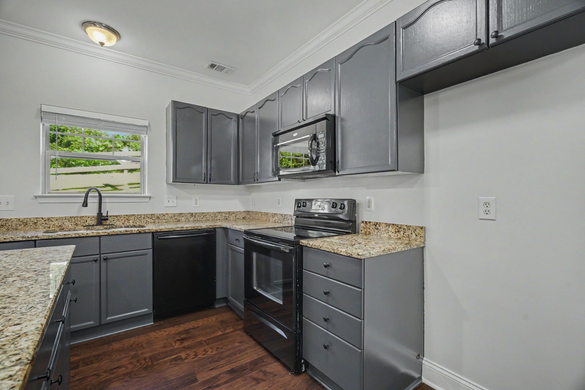 115 Stonecrest Dr