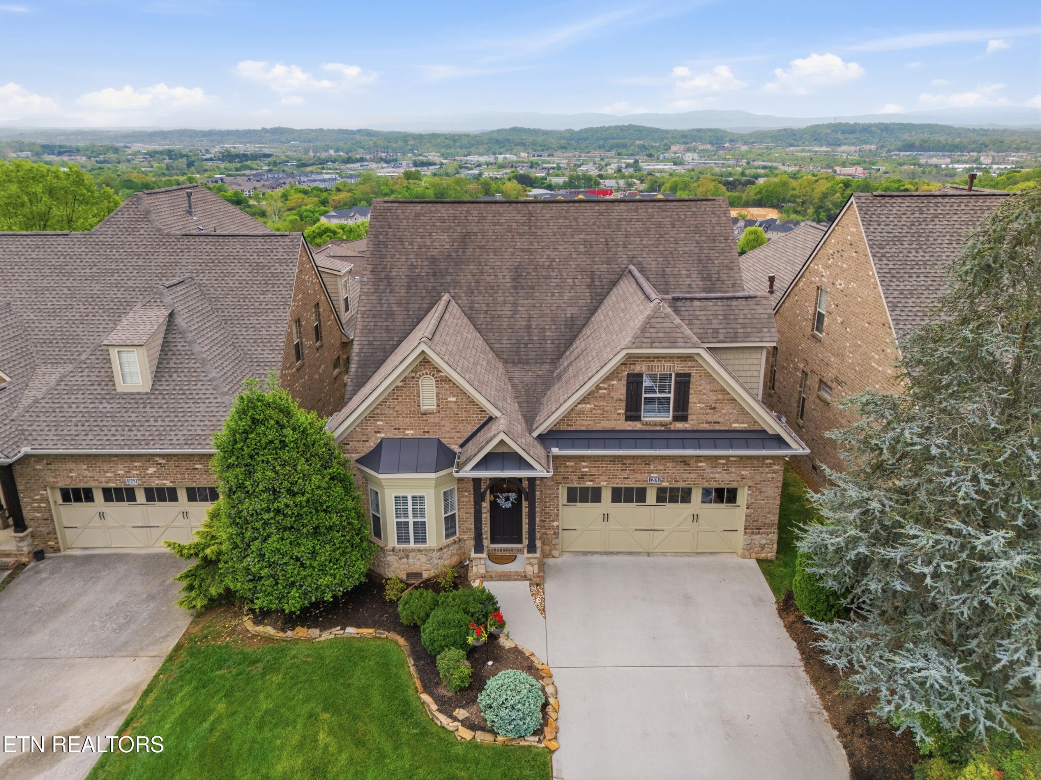 1201 Bishops View Lane