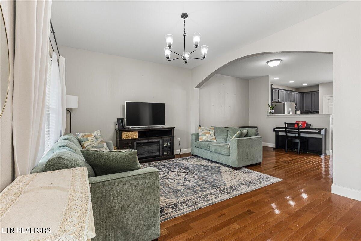 410 Ashbury Circle