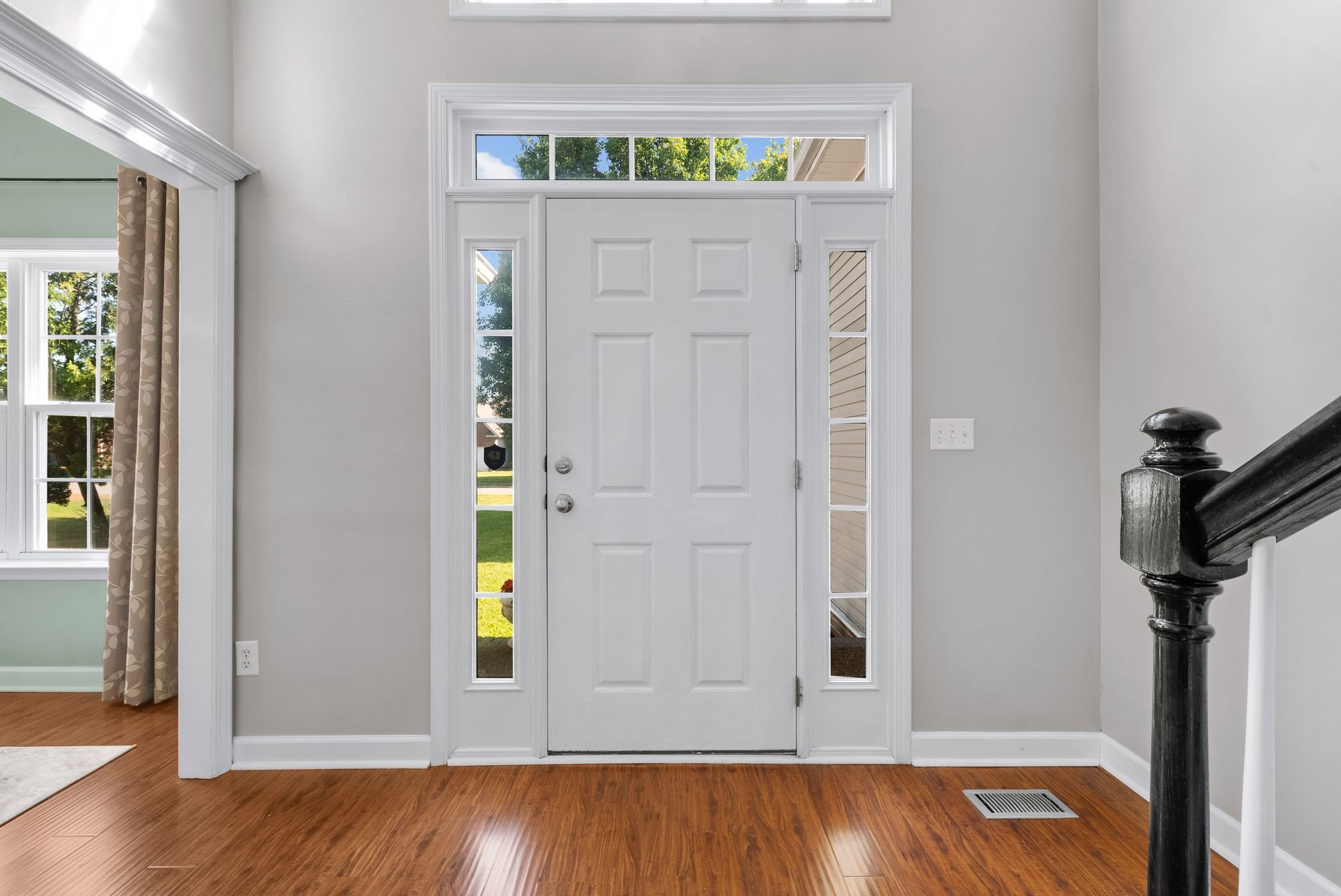 2622 Danbury Cir