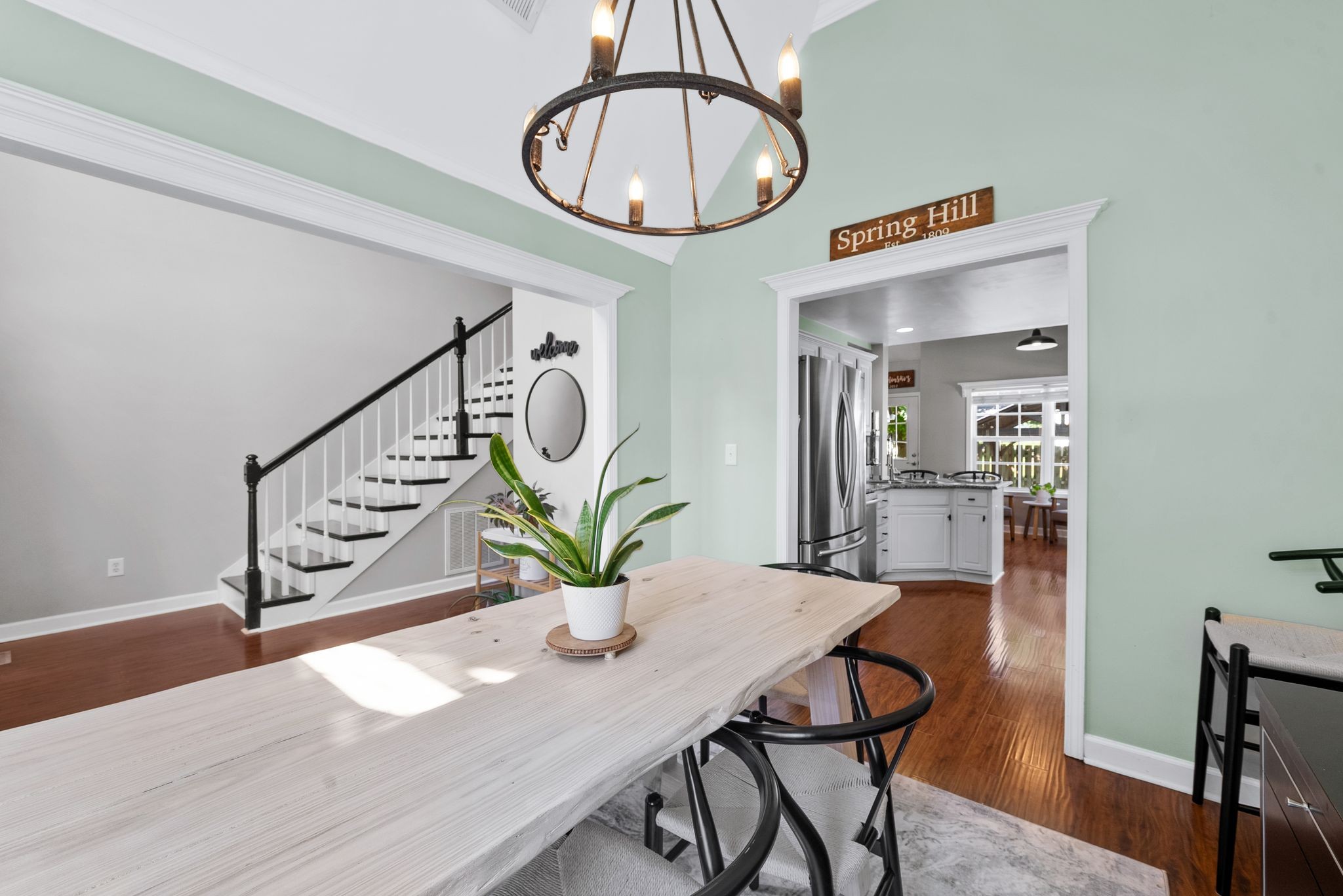 2622 Danbury Cir