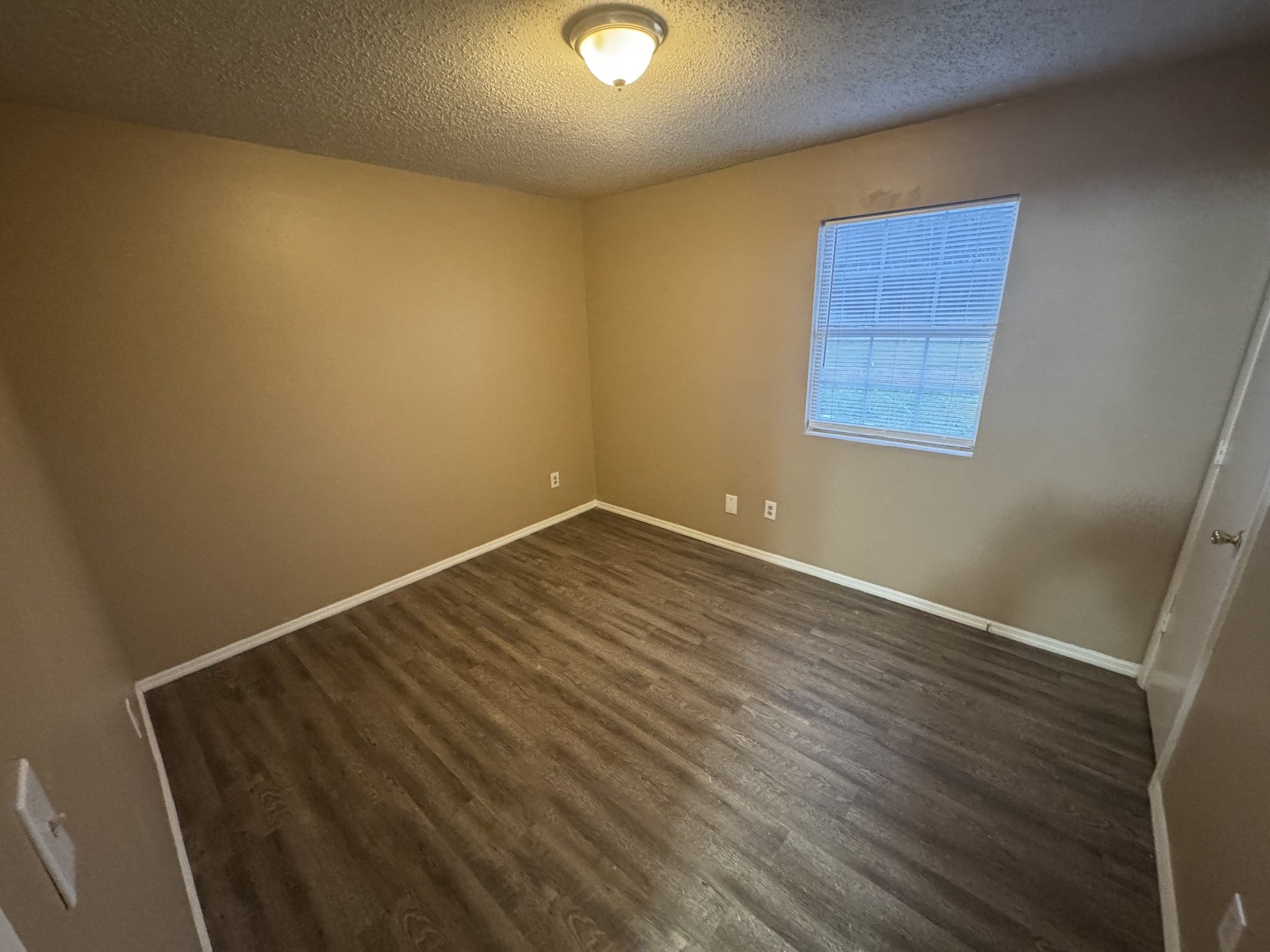 1589 Yager Rd