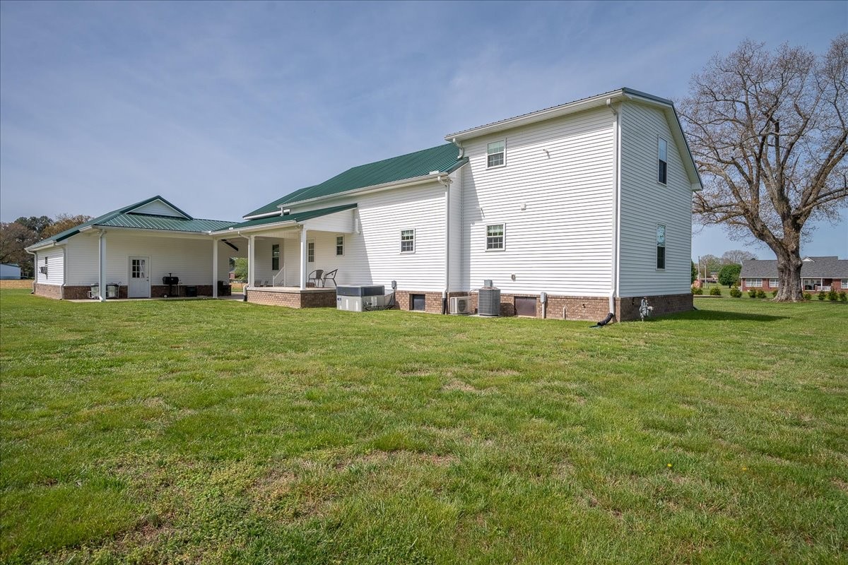 Leoma, Tennessee, 38468, United States, 3 Bedrooms Bedrooms, ,3 BathroomsBathrooms,Residential,Active,2034273