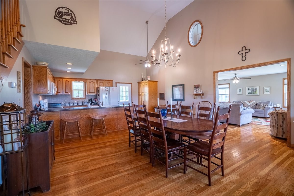 Leoma, Tennessee, 38468, United States, 3 Bedrooms Bedrooms, ,3 BathroomsBathrooms,Residential,Active,2034273