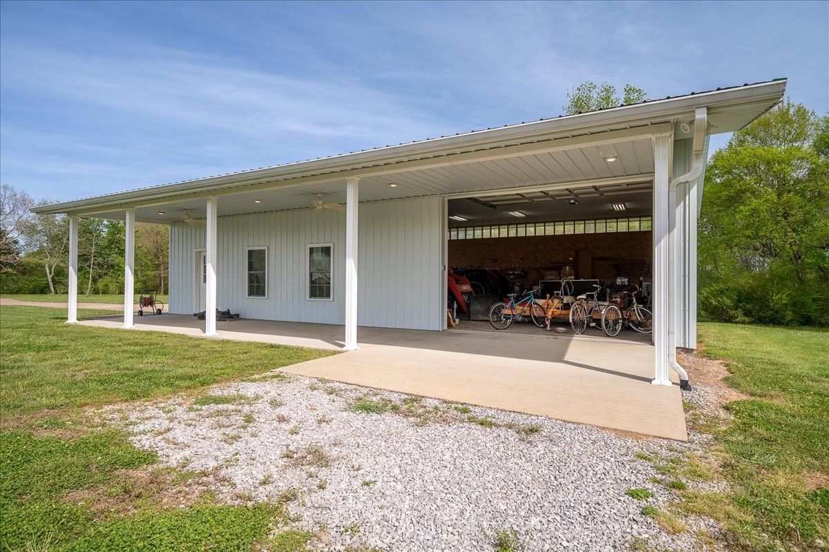 Leoma, Tennessee, 38468, United States, 3 Bedrooms Bedrooms, ,3 BathroomsBathrooms,Residential,Active,2034273