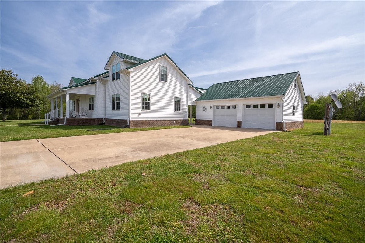 Leoma, Tennessee, 38468, United States, 3 Bedrooms Bedrooms, ,3 BathroomsBathrooms,Residential,Active,2034273