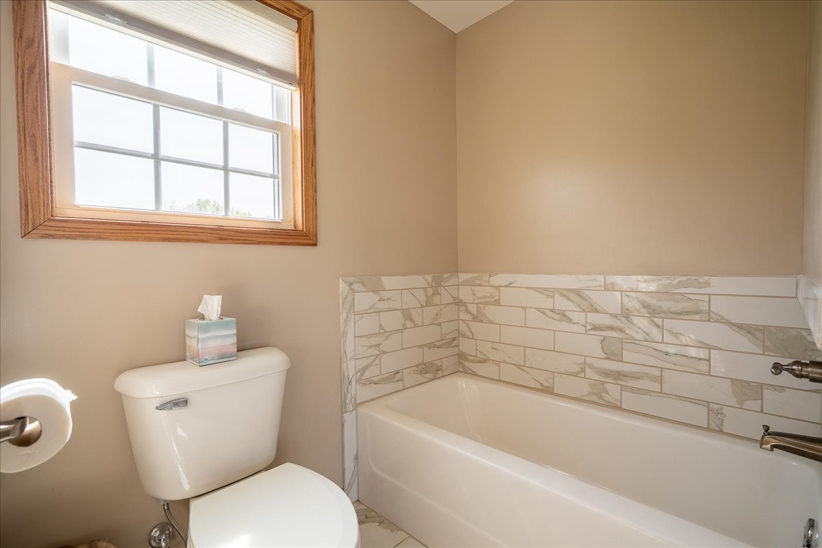 Leoma, Tennessee, 38468, United States, 3 Bedrooms Bedrooms, ,3 BathroomsBathrooms,Residential,Active,2034273