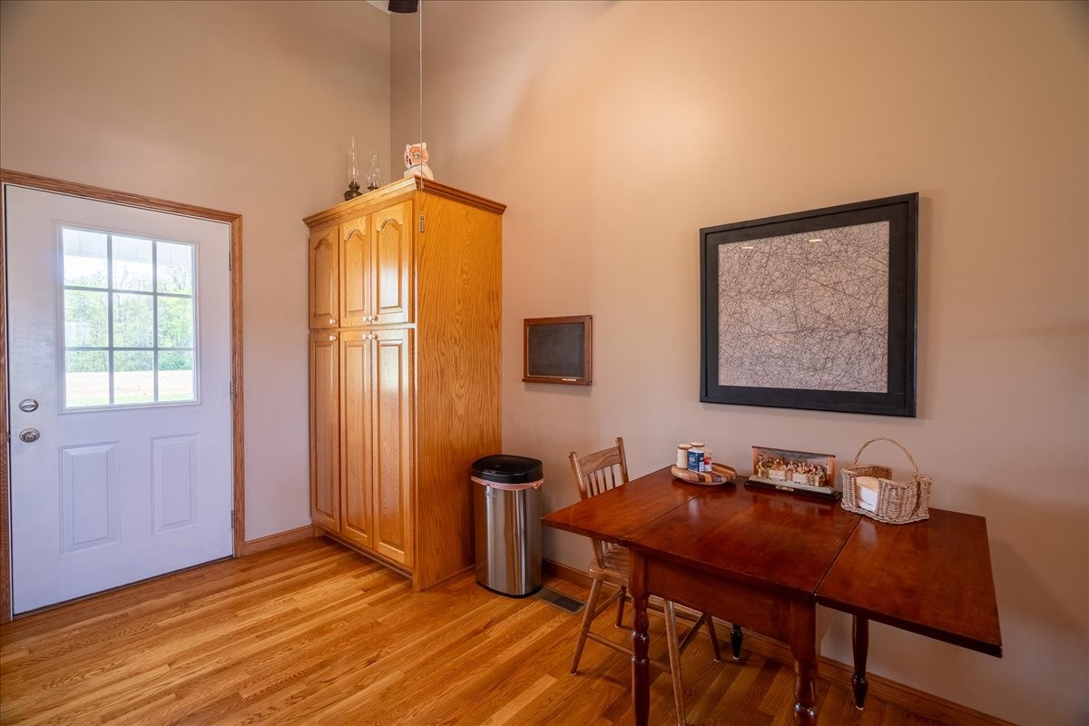 Leoma, Tennessee, 38468, United States, 3 Bedrooms Bedrooms, ,3 BathroomsBathrooms,Residential,Active,2034273