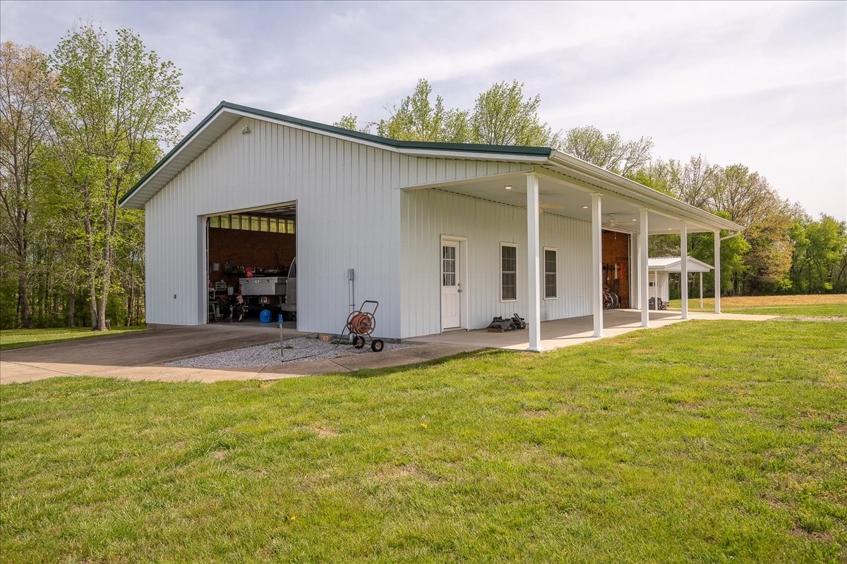 Leoma, Tennessee, 38468, United States, 3 Bedrooms Bedrooms, ,3 BathroomsBathrooms,Residential,Active,2034273
