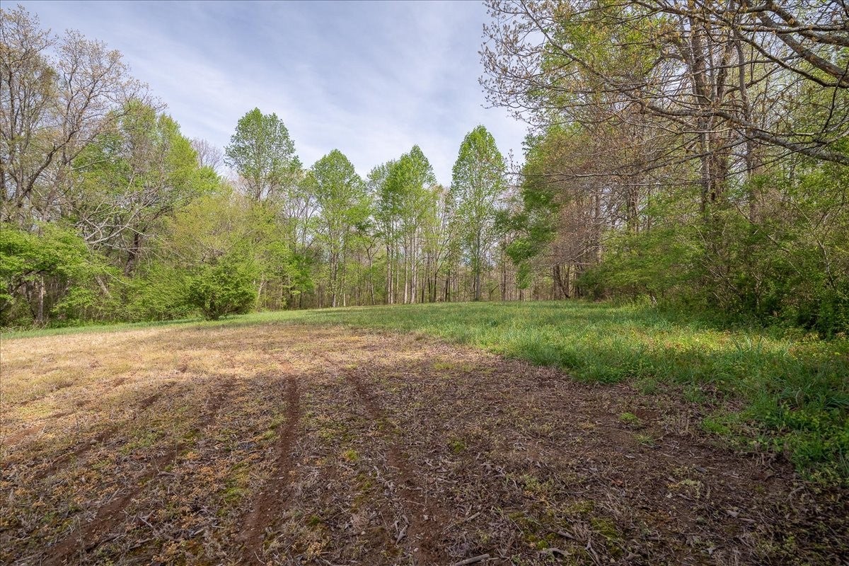 Leoma, Tennessee, 38468, United States, 3 Bedrooms Bedrooms, ,3 BathroomsBathrooms,Residential,Active,2034273