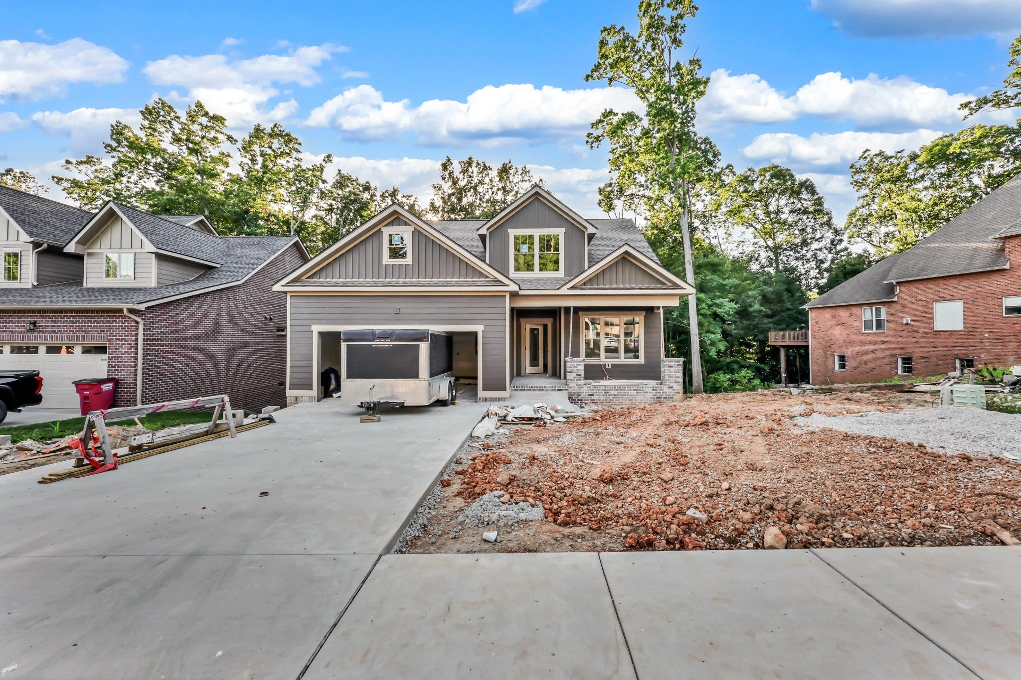 212 Birnam Wood Trce