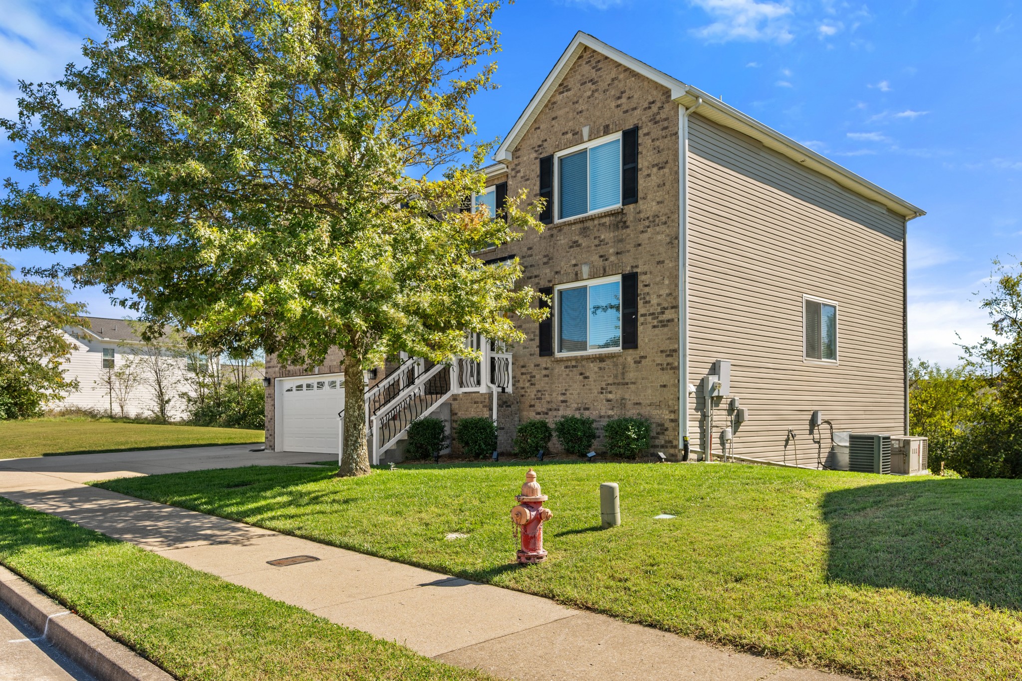 4240 Shagbark Trl