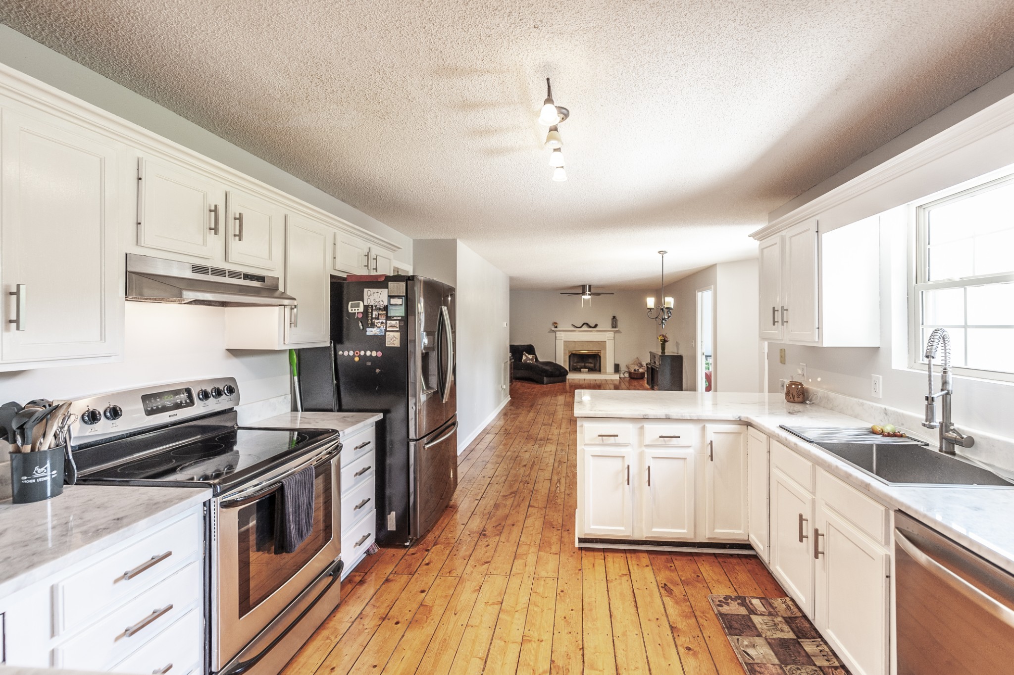 3538 Armstrong Rd