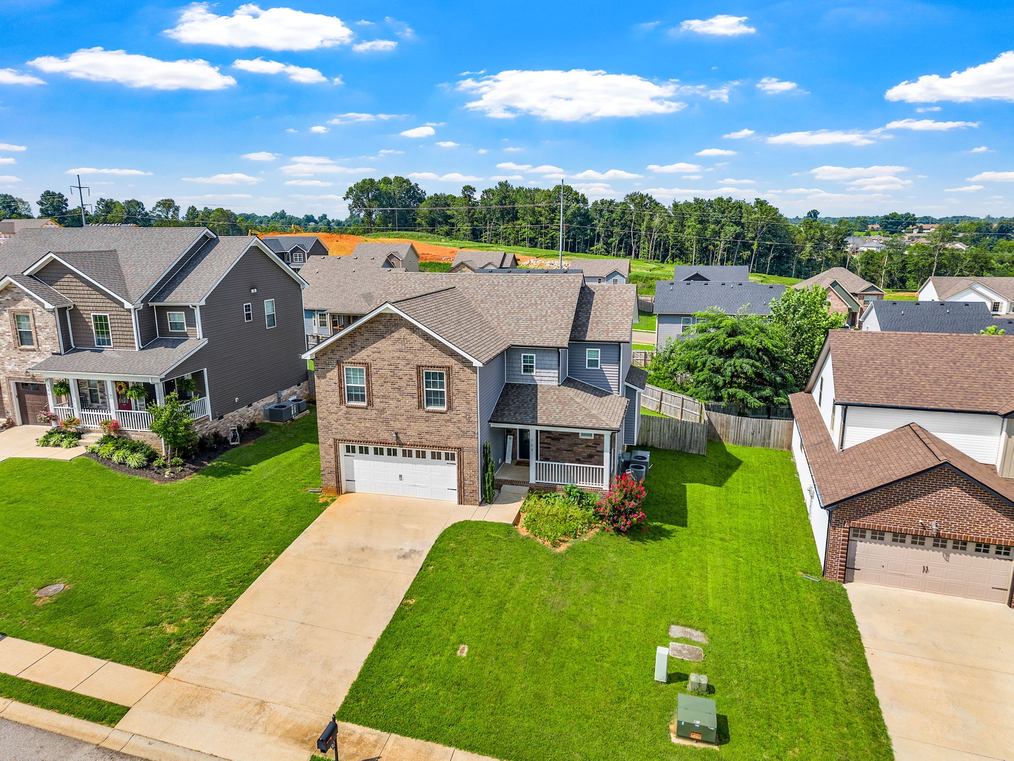 764 Crestone Ln