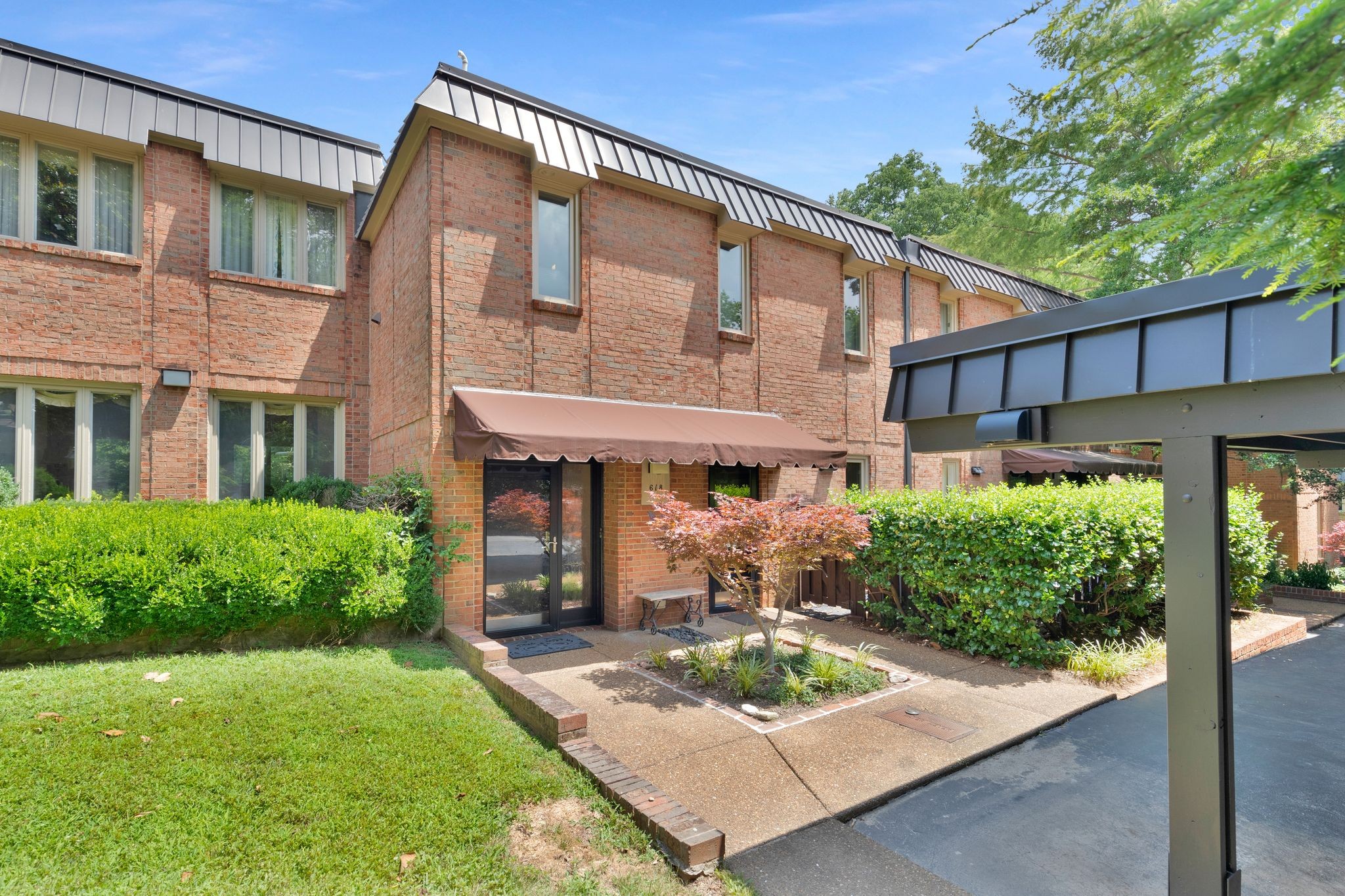 618 Timber Ln