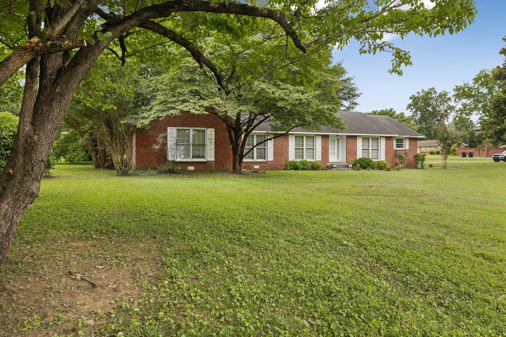 1700 E Main St