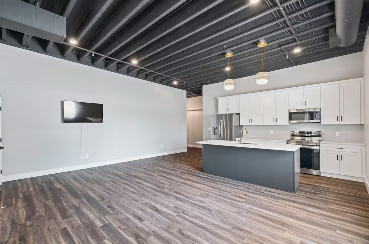 125 Prince St 203