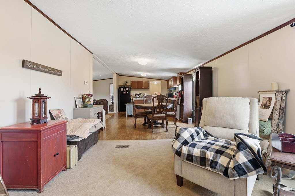 271 Country Meadows Ln