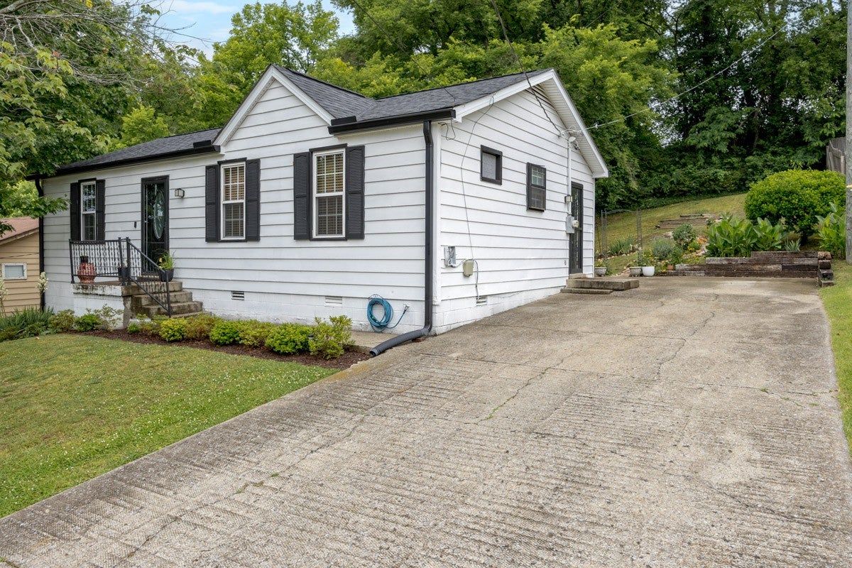 217 Flora Maxwell Rd