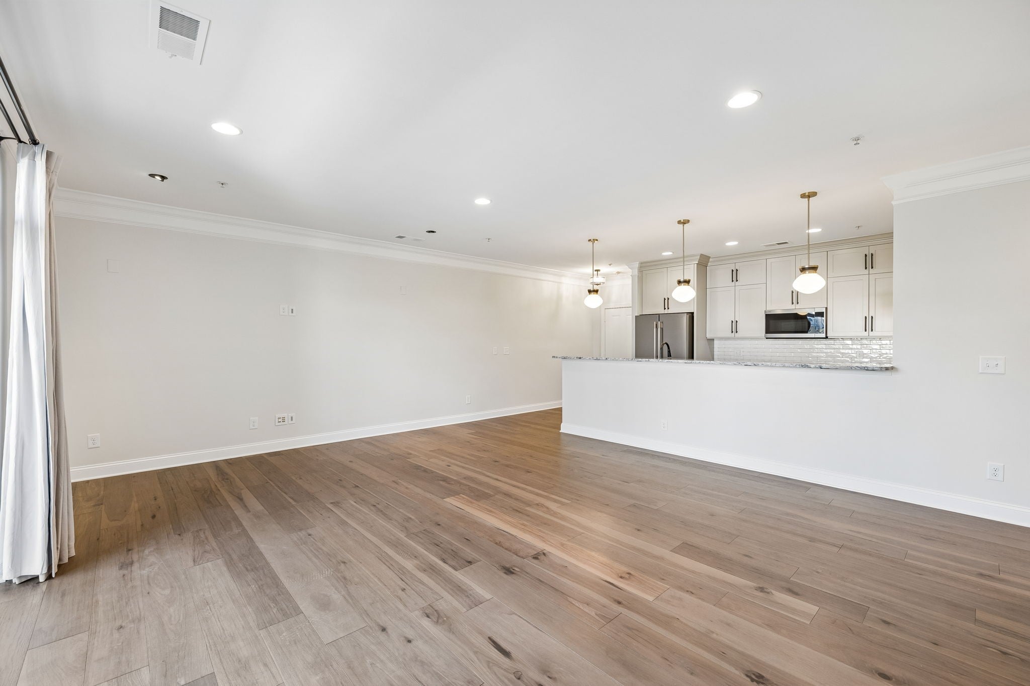3100 W End Cir 103