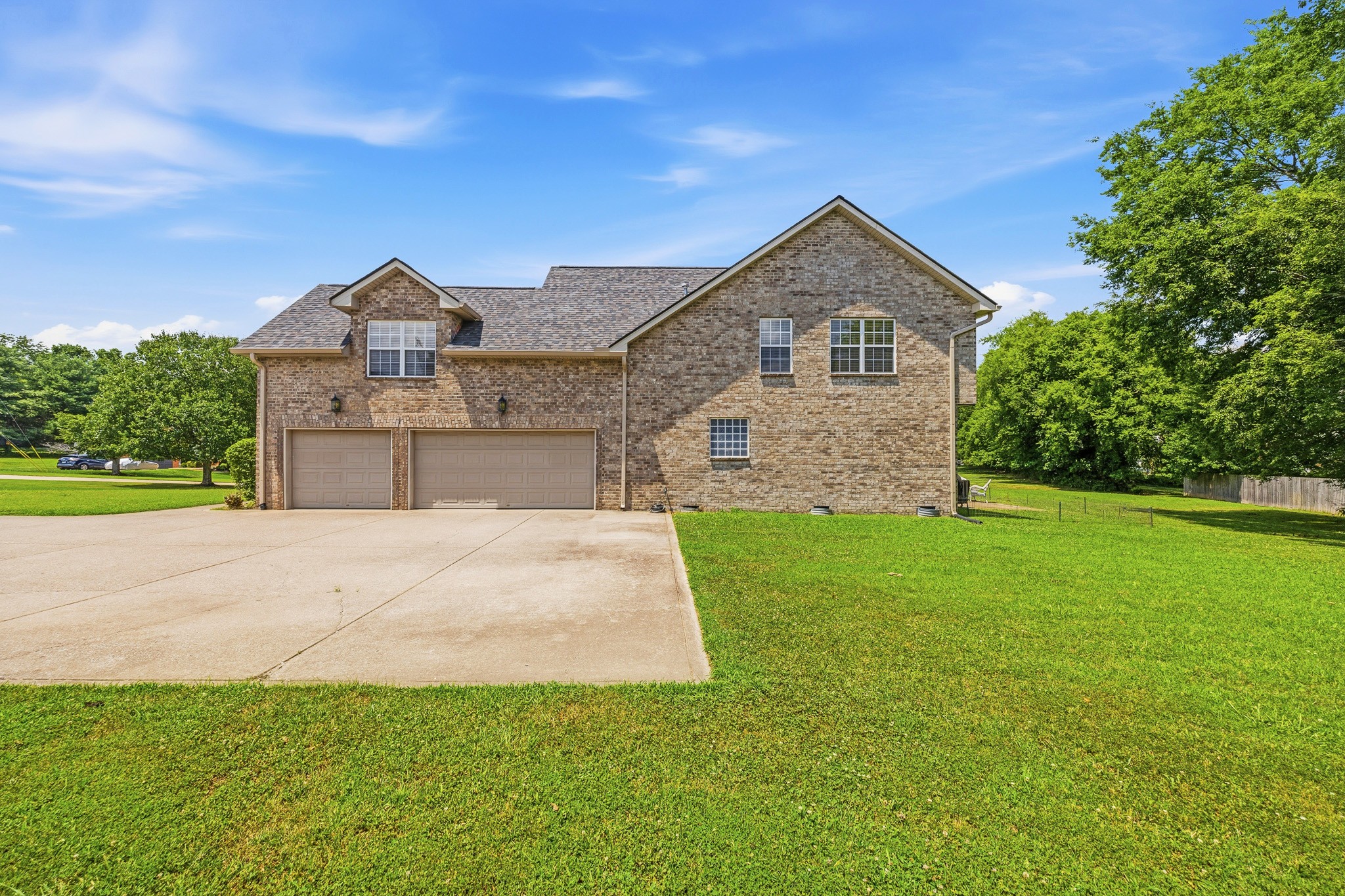 155 Brightstar Ct - Photo 3