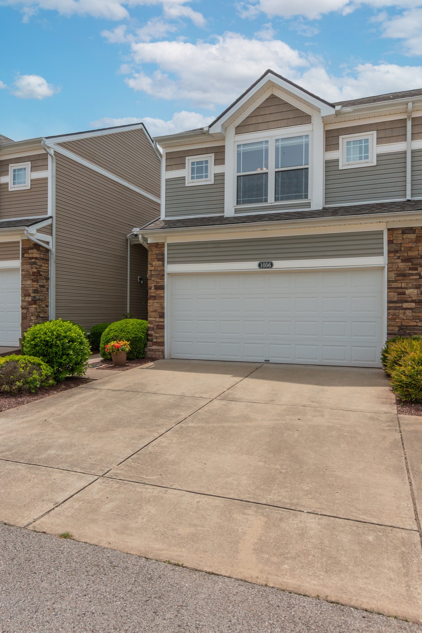 1056 Somerset Springs Dr