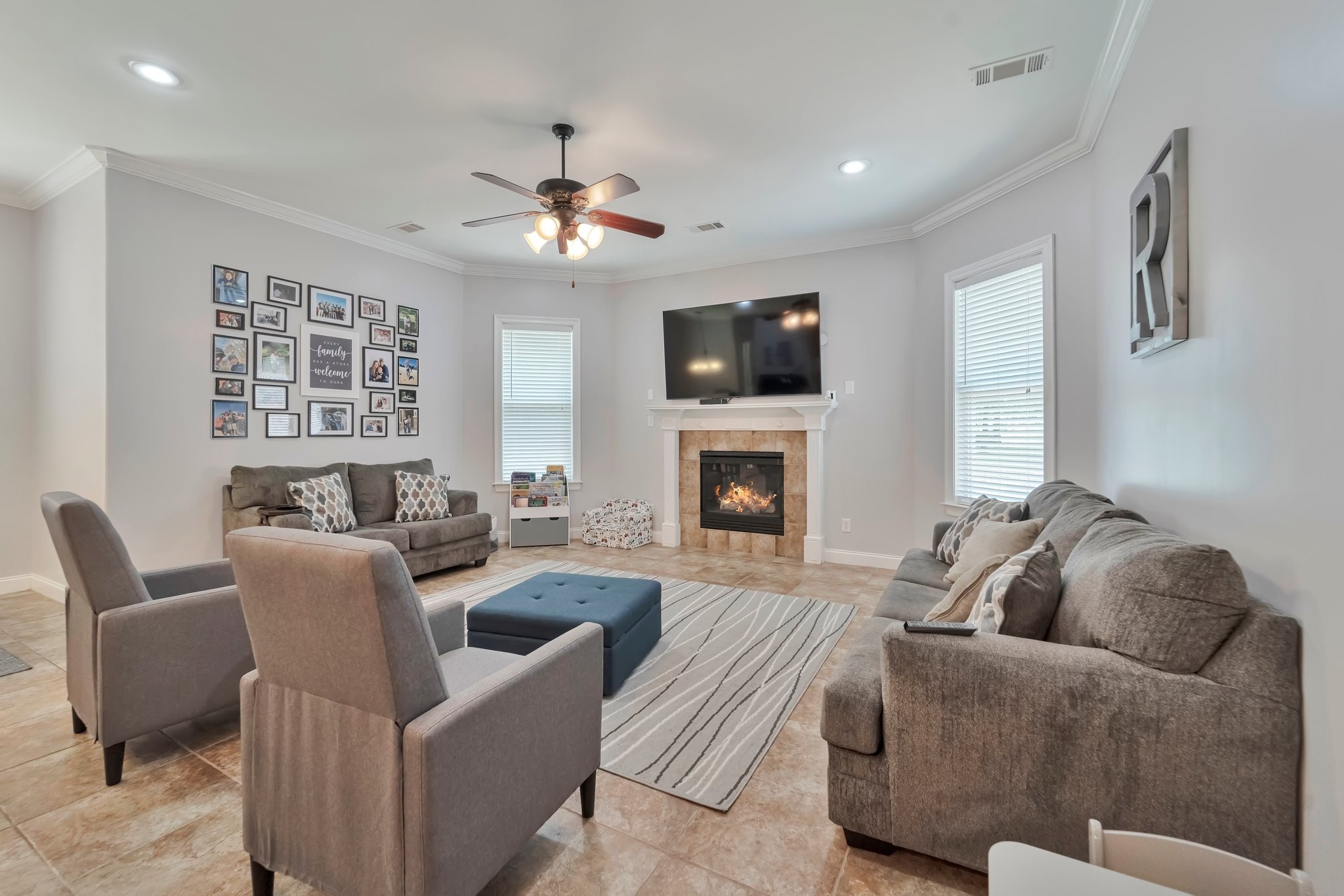 2405 Canadaville Loop